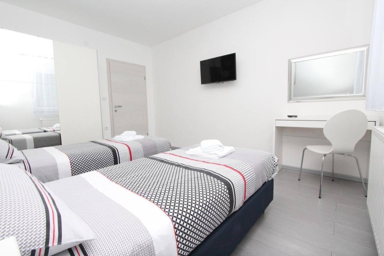 Apartment Karlo 1 罗维尼 外观 照片