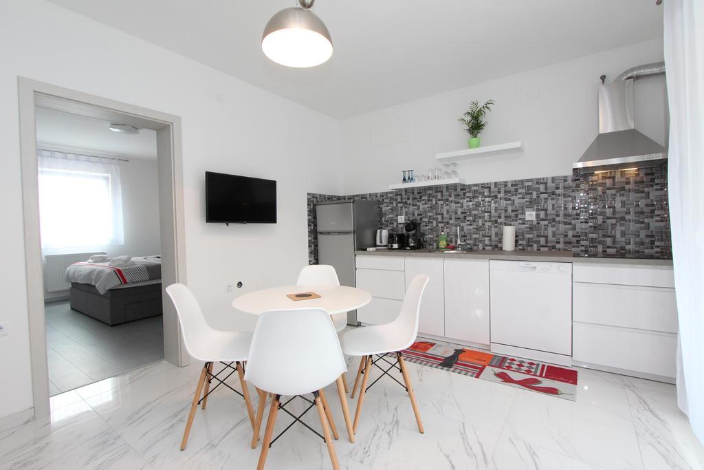 Apartment Karlo 1 罗维尼 外观 照片